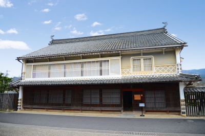 木蠟資料館 上芳我邸
